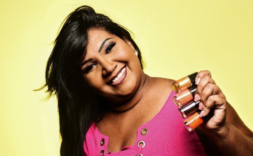 Ana-Paula-teve-salao-faliu-e-hoje-ganha-R-30-mil-com-unhas-quando-descobriu-o-segredo